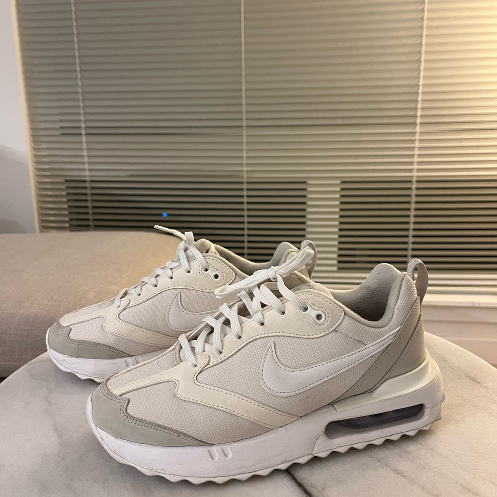 Like new Nike air max dawn sneakers. Worn once but they were too big.